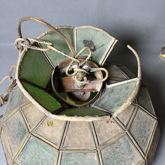 Vintage Tiffany Style 60's/ 70's Green & Gold Stain Glass Lamp Shade - Picture 4 of 8